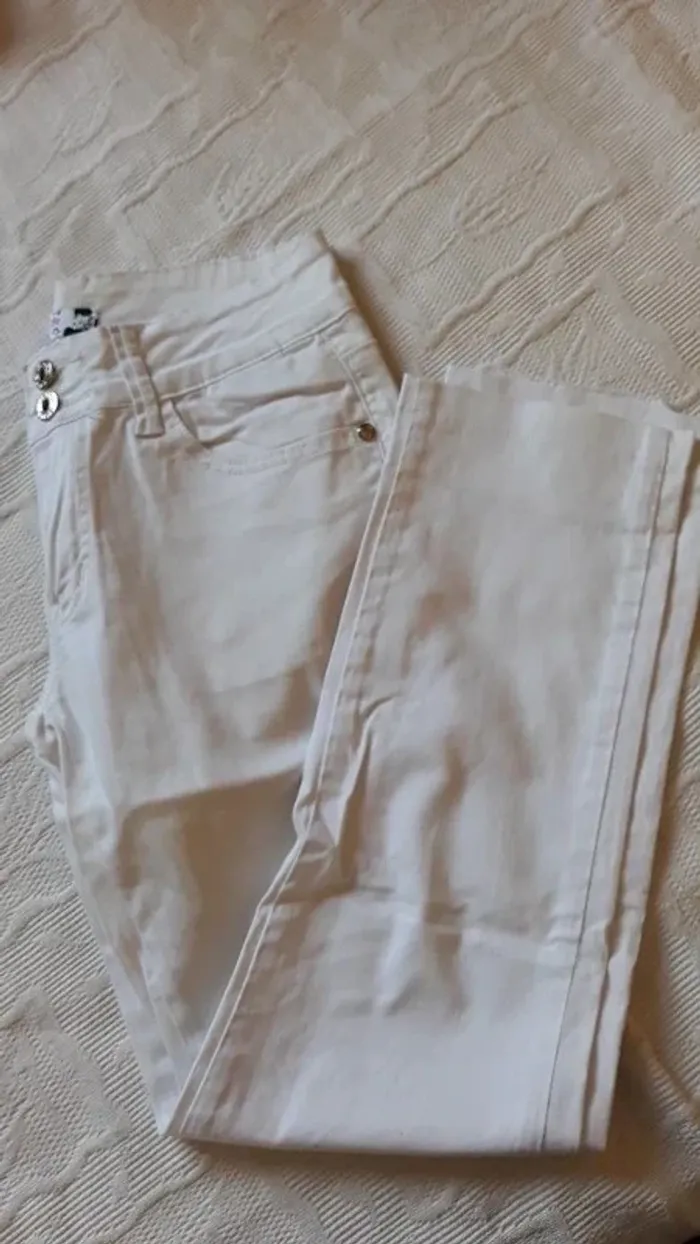 Jeans blanc taille 36 bon état - photo numéro 4