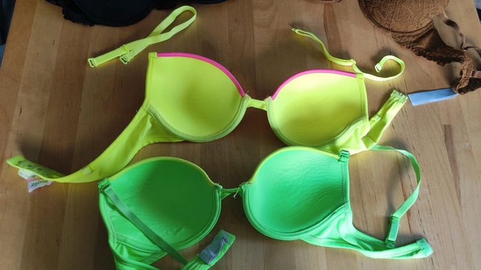 Lot 2 soutien-gorge flashy avec bretelles amovibles + 2 gratuits - photo numéro 2