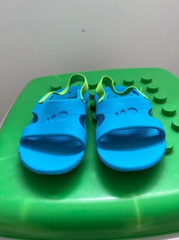 Claquettes avec élastique décathlon