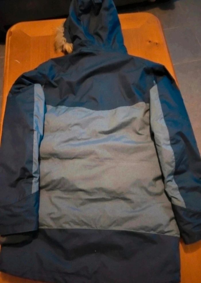 Veste parka ultra chaude TAille S valeur neuve 150 euros - photo numéro 2
