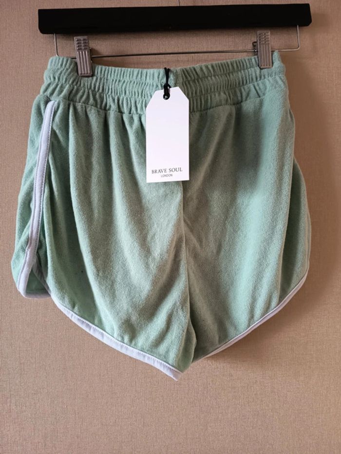 Short éponge.marque Brave soul. (939) - photo numéro 2