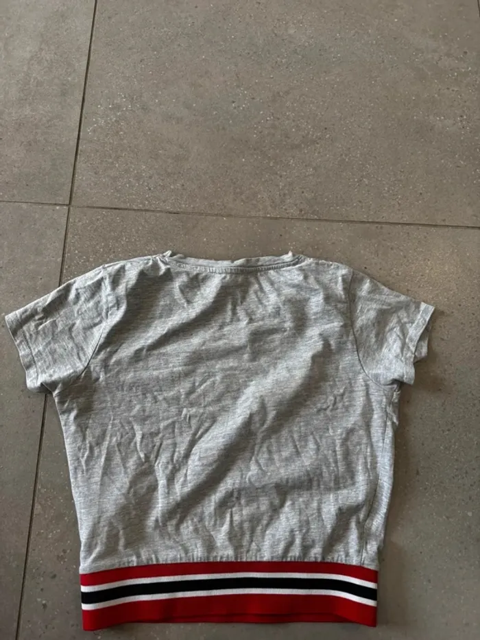 T-shirt gris Fb Sisters, taille S, très bon état - photo numéro 3