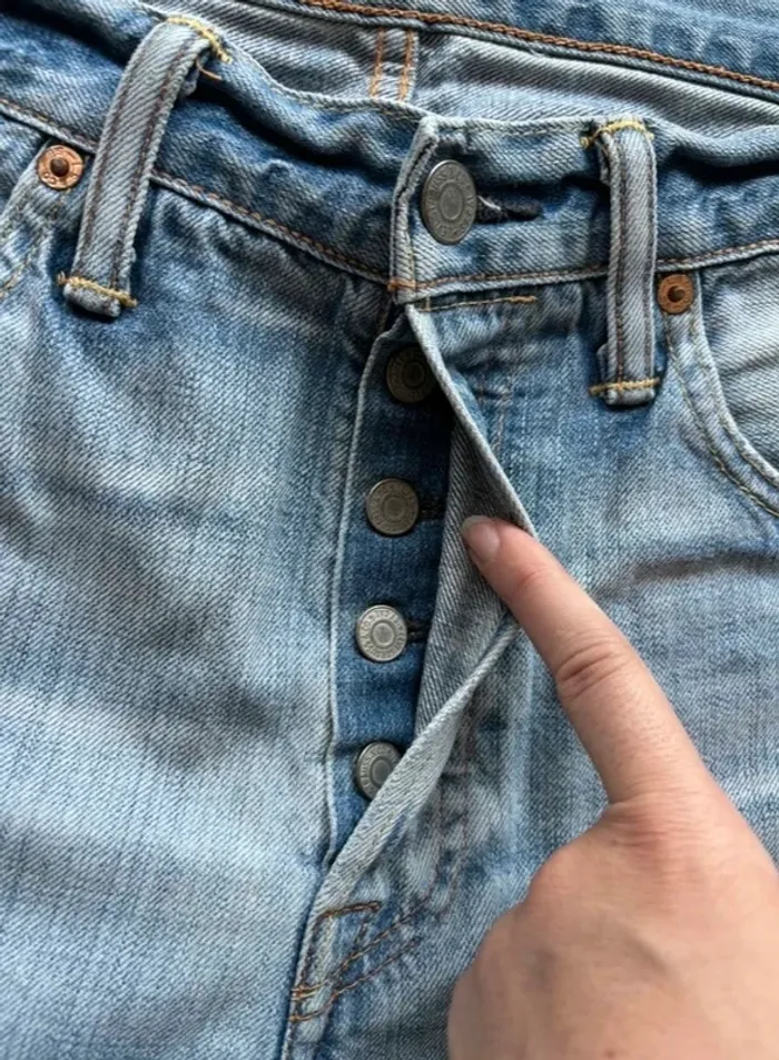 Jean levi’s 501 homme bleu clair effet délavé coupe regular straight droit taille W32 L/42 L34 - photo numéro 9
