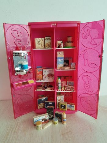 Barbie frigo Mattel et accessoires épicerie