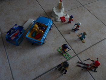 Lot de Playmobil Family Fun – Skieurs et jeux de neige
