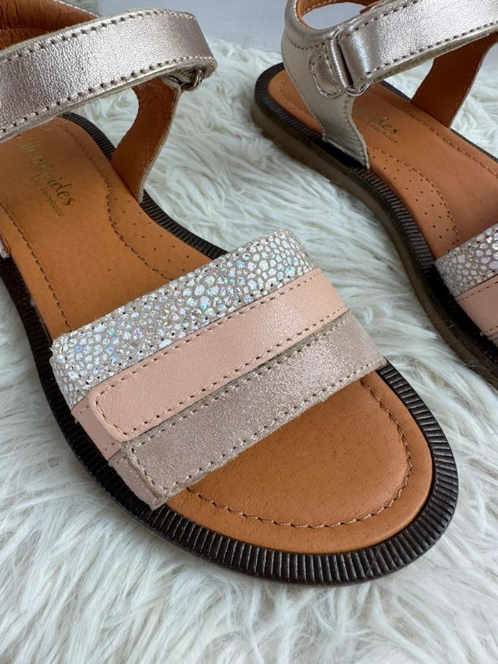Paire de sandales Babybotte taille 30 - photo numéro 2