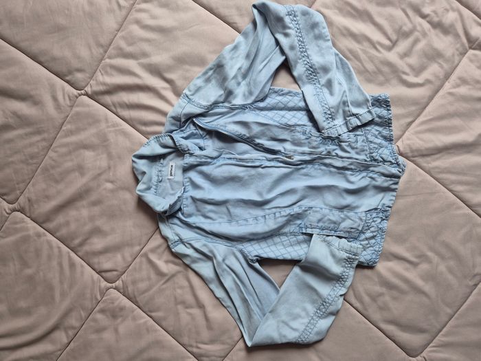 Veste bleu Matière d'jean souple Taille 36  Marque "Pimkie"