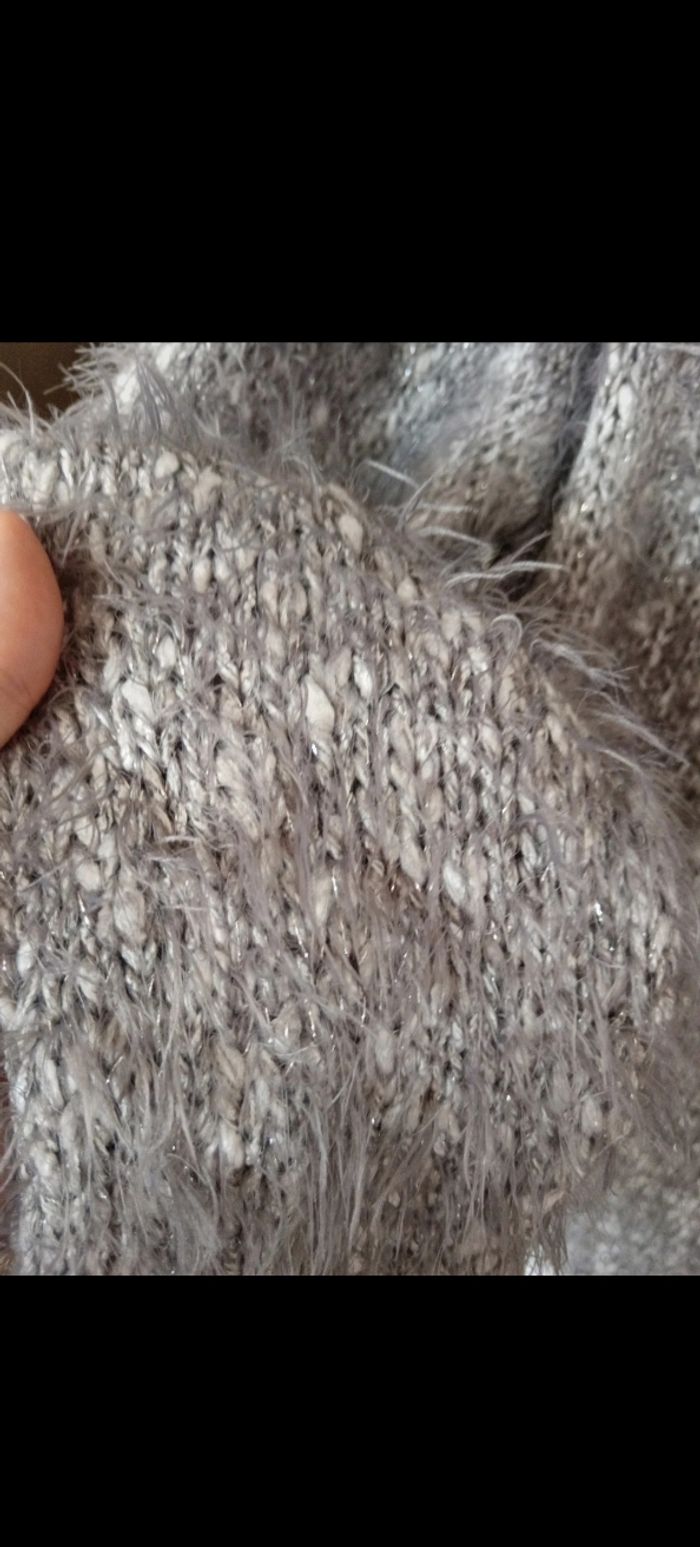 Beau pull taille xl en TBE - photo numéro 6