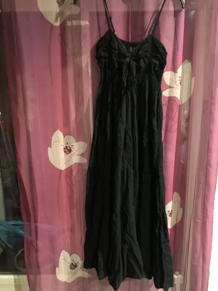 Robe noir - photo numéro 2