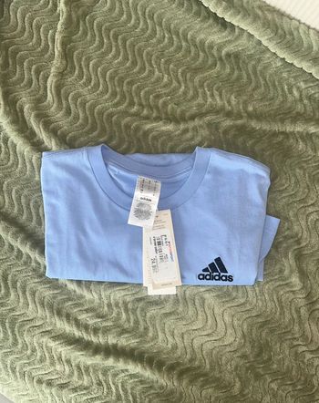 T-shirt adidas bleu neuf avec étiquette taille S