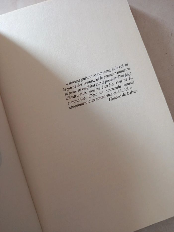 Livre L'honneur d'un gendarme - photo numéro 4