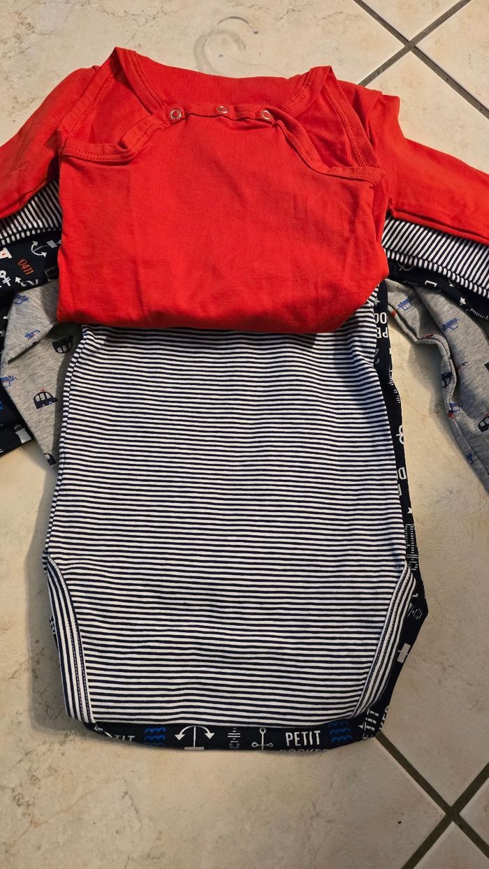 Neufs (non portés) 🏷🤩💙 bodies ML 24 mois garçon (ferme)💙💙💥💥 - photo numéro 5