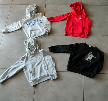 Lot pulls 8-9 ans