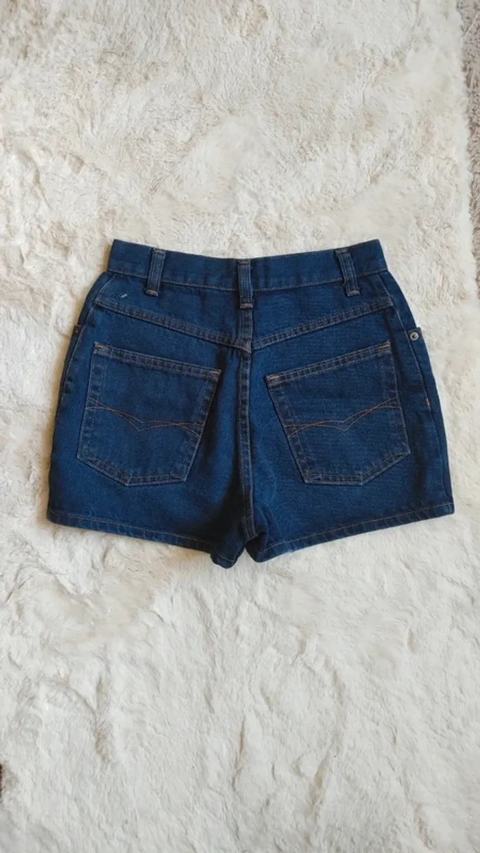 Mini short en jean vintage bleu foncé fermeture bouton - photo numéro 2
