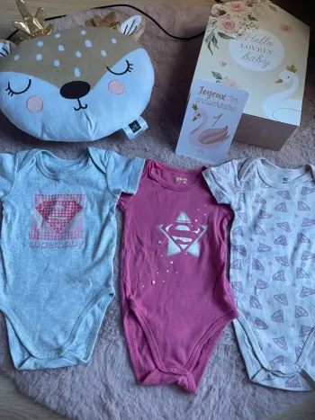 Lot de 3 body superwoman 12m