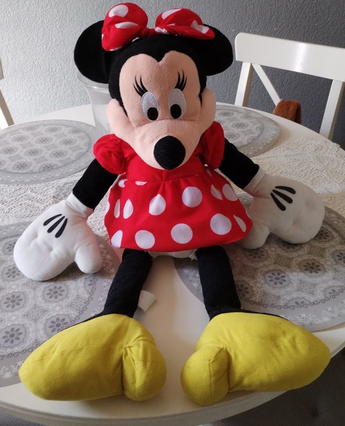 Grande peluche XXL "Minnie" en très bon état - photo numéro 2