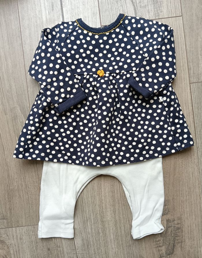 Lot vêtements fille 12 mois - photo numéro 2