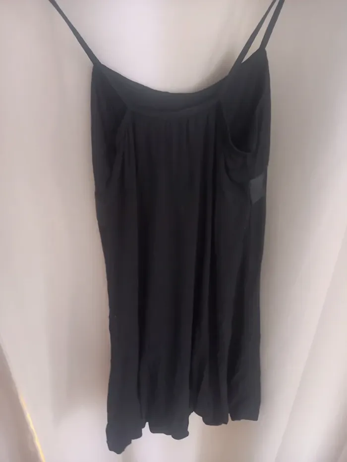 Petite robe noire 36 - photo numéro 4