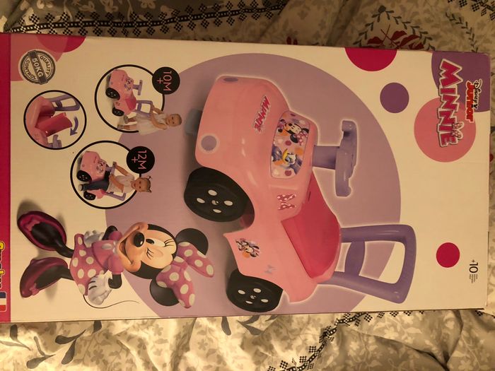 Auto Minnie enfant