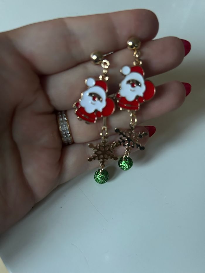 Boucles d’oreilles pendantes NEUVES thème de Noël couleurs rouge, doré et vert - photo numéro 7