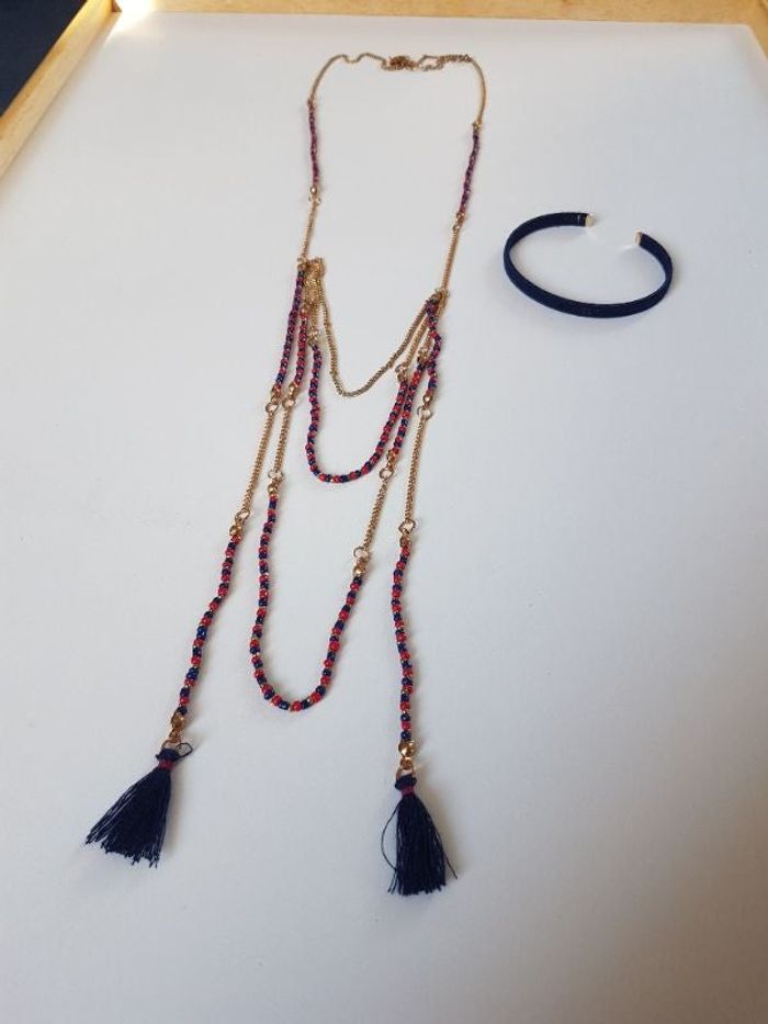 Lot collier + bracelet Bizzbee