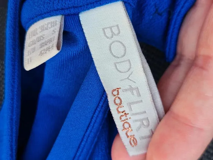 Robe courte habillée bleue électrique taille 36/38 - photo numéro 6