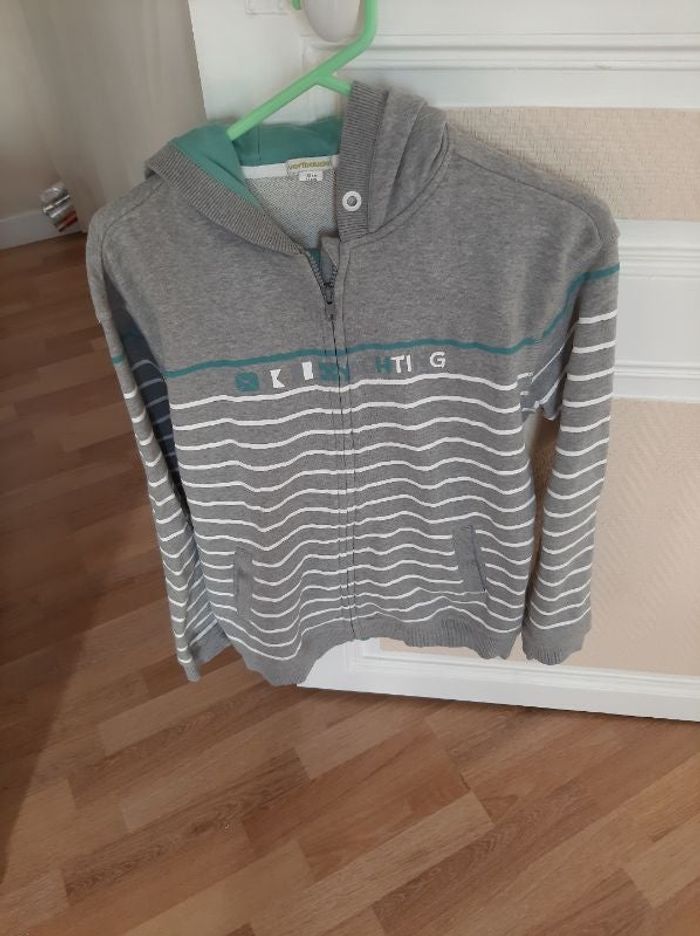Vend survêtement garçon