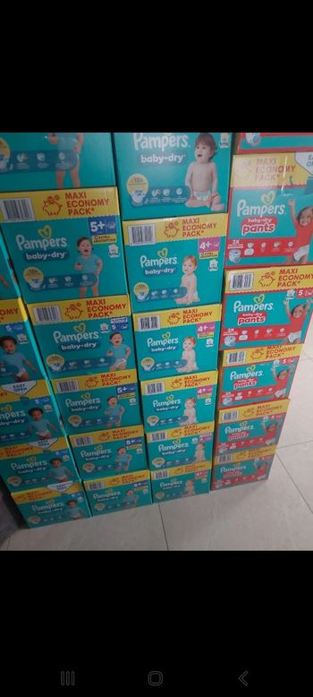 Pampers couches neufs