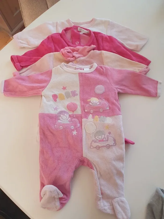 Lot 4 pyjama 1 mois