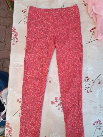 Joli pantalon jegging stretch fleuri 🌸 rouge - T 9 ans - Tissaia