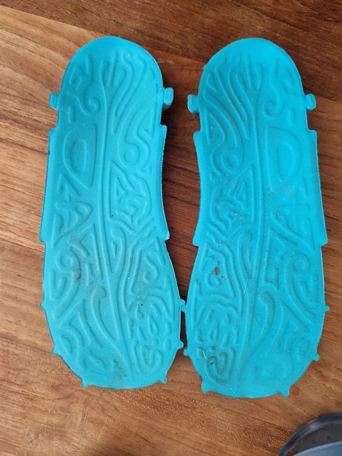 Chaussure aquatique taille 26 - photo numéro 7