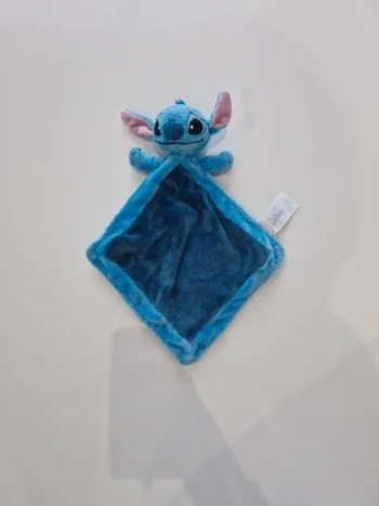 Doudou stitch disney