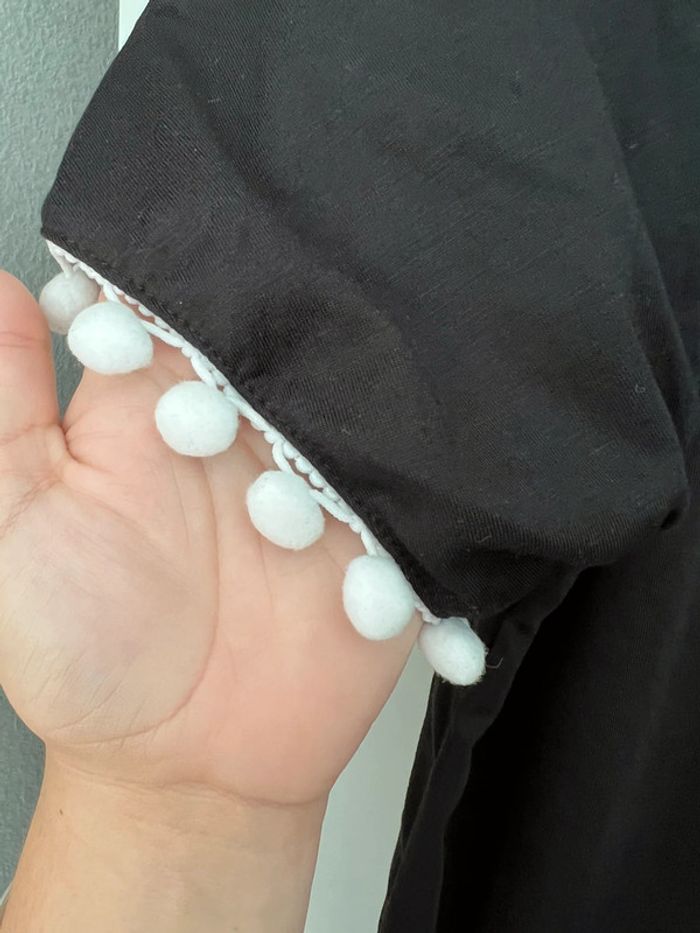 Haut noir à pompons XL - photo numéro 3