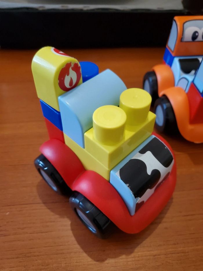 4 Voitures blocs - photo numéro 2