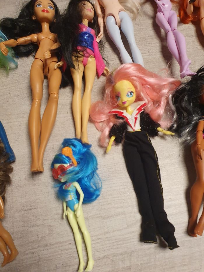 Lot poupées, barbies - photo numéro 5