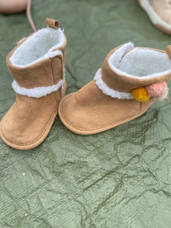 Chausson bébé fille