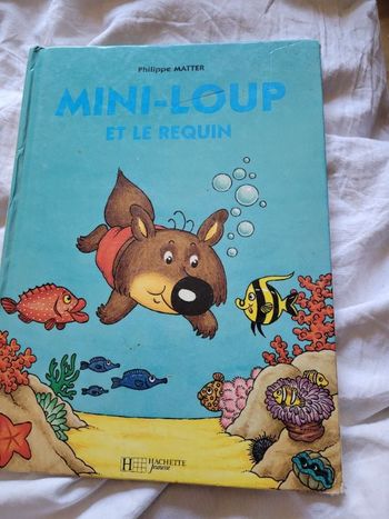 Mini loup et le requin
