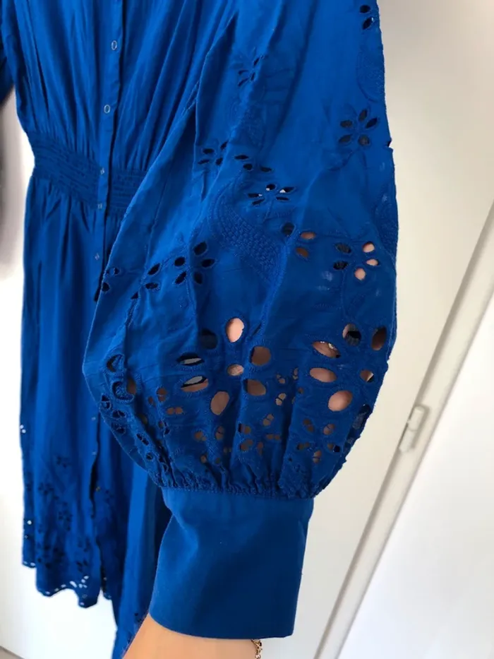 Robe dentelle anglaise bleu électrique Les Petites taille S neuve - photo numéro 3