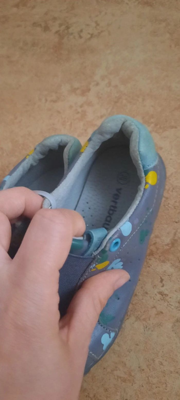 Baskets verbaudet neuve 29 - photo numéro 2