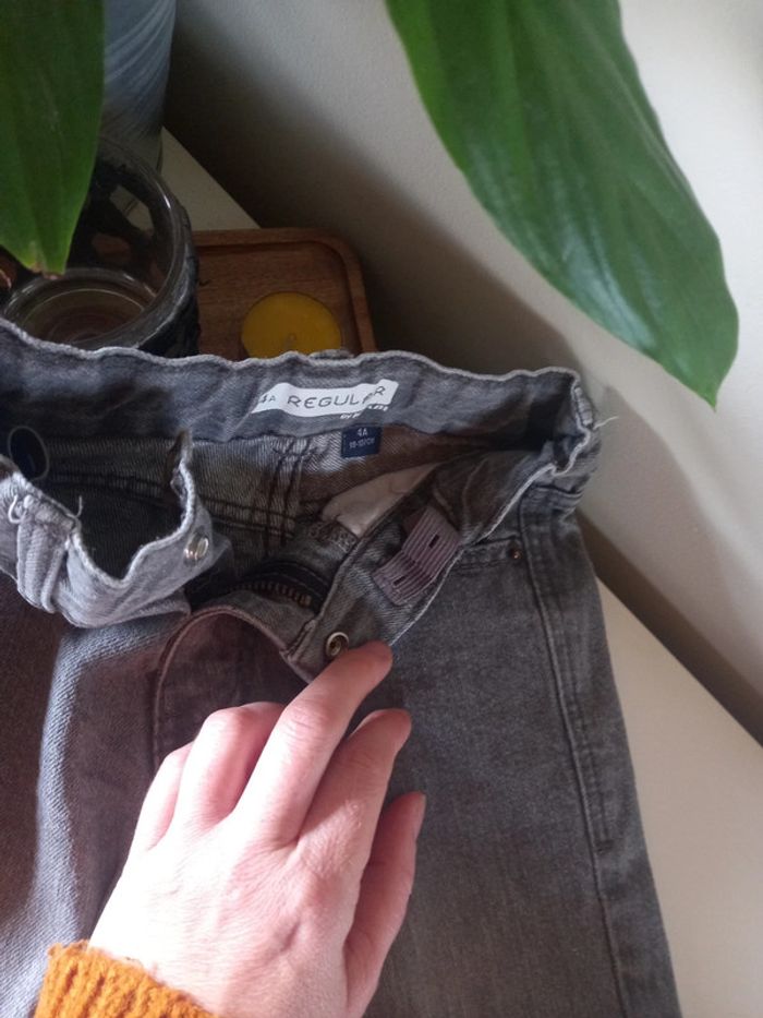 Jeans gris garçon 4 ans - photo numéro 3