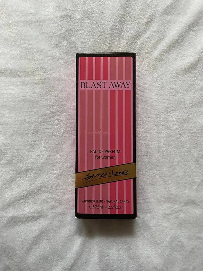 Parfum odeur fleurie neuf