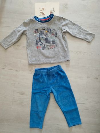 Très joli pyjama velours deux pièces Sergent Major taille 2 ans