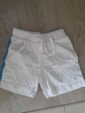 Short 9 mois