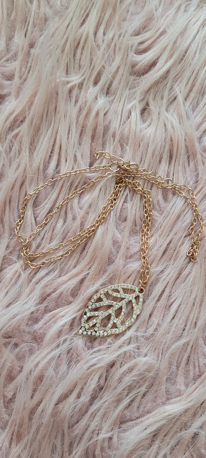 Collier long