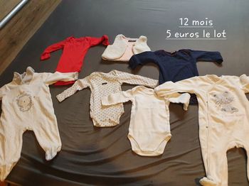 Lot 12 mois fille