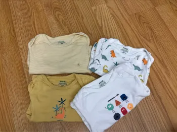 Lot de 4 bodies manches courtes