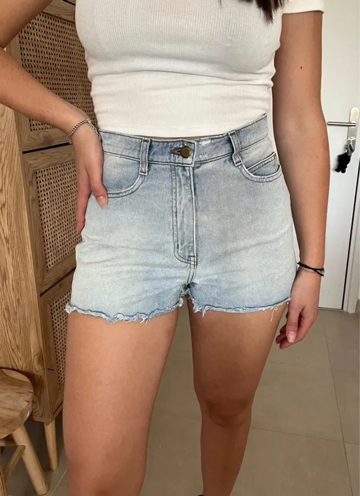 Short en jean bleu clair American Apparel