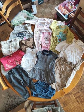 Lot vêtements filles 9-12 mois
