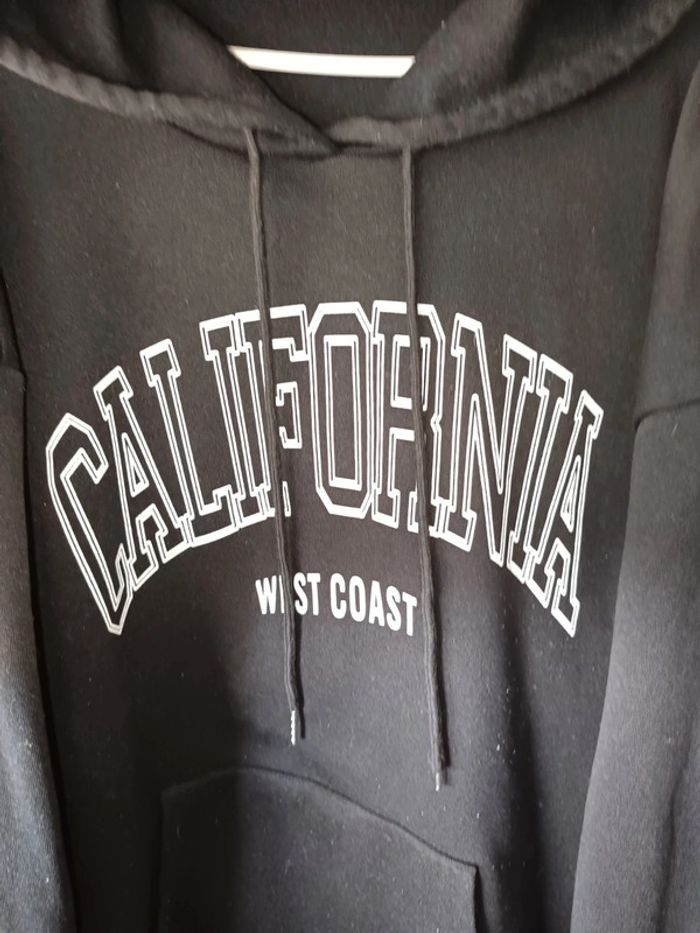 Sweat à capuche taille 52 de chez Shein - photo numéro 2