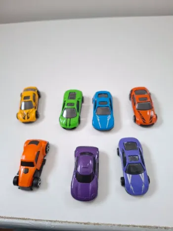 Lot de 7 petites voitures